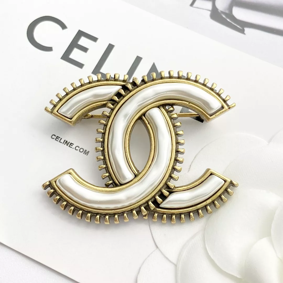 chanel brooches pour femme s_1270bb6